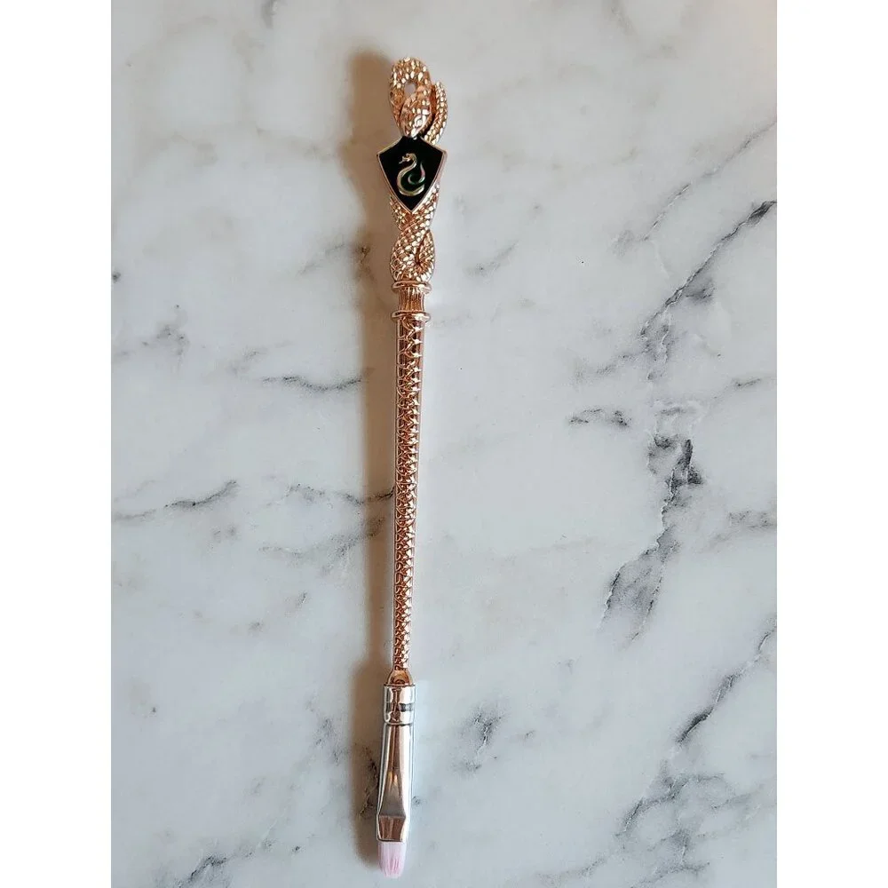 Set Of 4 Magic Wand-Inspired Makeup Brushes Hogwarts House Designs Harry Potter